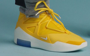 超级抢眼！黄色版本 Nike Air Fear of God 1 即将登场