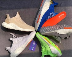 迎来升级，Adidas Aphla Bounce 全新Boost版本曝光
