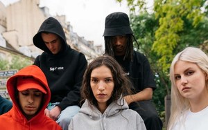 低调又奢华！Supreme x Swarovski® 25 周年纪念系列近赏