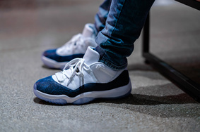 视频开箱丨Air Jordan 11 Low 蓝蛇