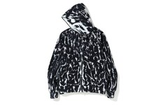 独特的扎染元素注入！A BATHING APE® 全新特别版鲨鱼帽衫上架