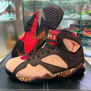 应该是秋冬的好选择，Patta x Air Jordan 7 细节近赏