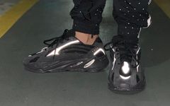 酷炫的反光设计！Yeezy Boost 700 V2“Vanta” 上脚太帅了