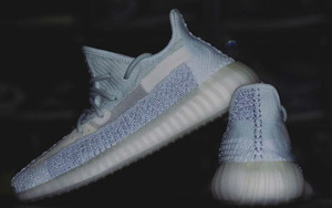 ​满天星版本美炸了！Yeezy 350 V2 “Cloud White ” 也太让人心动了