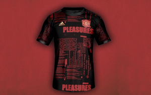 交错的曼联战报印花 ! Manchester United x PLEASURES 联名系列登场