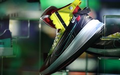 只送不卖！《赛博朋克 2077》打造超限量 Nike Air Max 720 SATRN