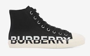 巧妙的徽标设计！Burberry 全新帆布鞋吸睛力十足