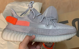 全新灰橙配色！这双 Yeezy 350 V2 颜值不俗