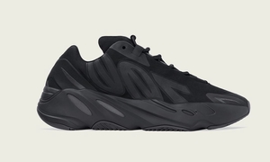 炫酷黑魂配色！Yeezy Boost 700 MNVN Black 即将亮相