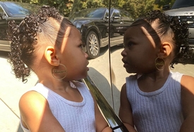 Travis Scott 女儿上脚 TS 联名，获赞 862 万！