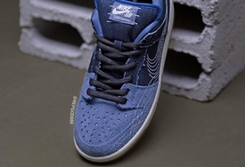 特殊设计 Swoosh ！Nike SB Dunk Low 丹宁配色最新实物曝光！