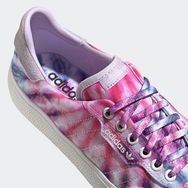 绝美扎染设计！这双 adidas 3MC 滑板鞋你打几分？