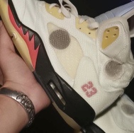 精致感十足，Off-White x Air Jordan 5细节近赏