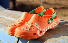 Crocs 与美国街头品牌 Carrots 首度合作联名鞋款！