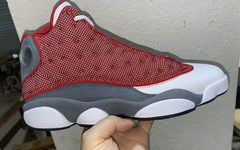 全新“海军红”配色？Air Jordan 13 “Red Flint”实物亮相