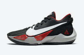 巨型白色 Swoosh 自带反光效果！这款黑红 Nike Zoom Freak 2 有点帅！