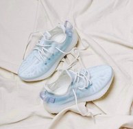 夏季爆款已经确定？ 全透冰蓝Yeezy 350 V2 6月发售