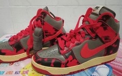 罕见黑红迷彩配色！全新配色Nike Dunk Hi 曝光！