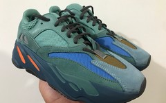 全新 adidas Yeezy Boost 700 “Faded Azure” 实物图曝光！