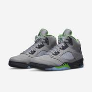 全新复刻 Air Jordan 5 “Green Bean” 官图曝光！