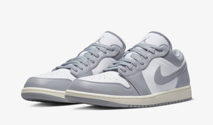 全新 Air Jordan 1 Low “Stealth and White” 官图曝光！