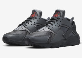 全新黑色 Nike Air Huarache 官图曝光！