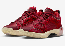 全新 Air Jordan 37 Low WMNS “Team Red” 官图曝光！