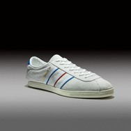 全新 adidas Originals ROTTERDAM 00 “White/Blue/Red” 官图曝光！