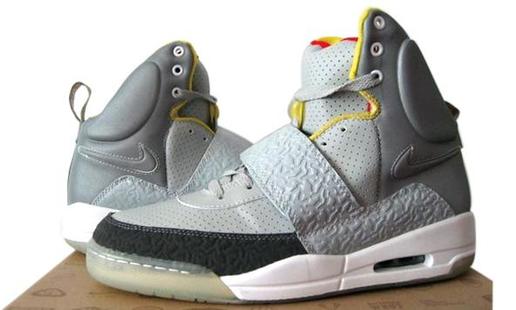 NIKE AIR YEEZY