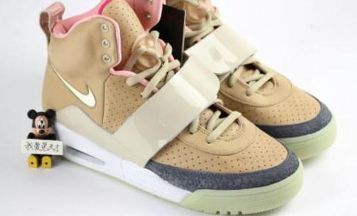 NIKE AIR YEEZY