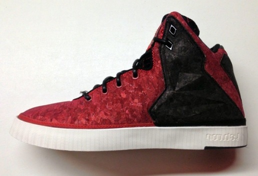 NIKE LEBRON XI NSW LIFESTYLE