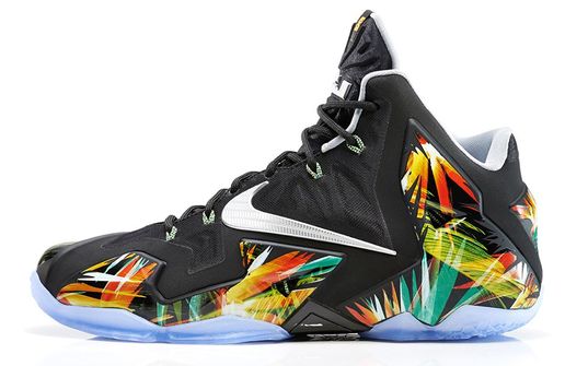 NIKE LEBRON XI