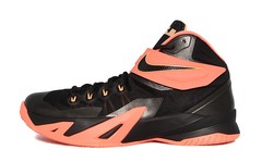 NIKE LeBron Soldier 8