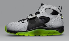 NIKE AIR TRAINER HUARACHE