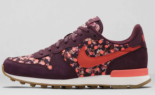 Nike Internationalist