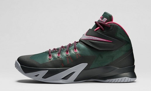 NIKE LeBron Soldier 8