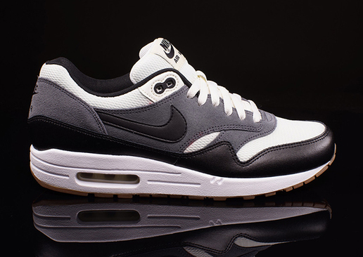 Nike Air Max 1 Essential