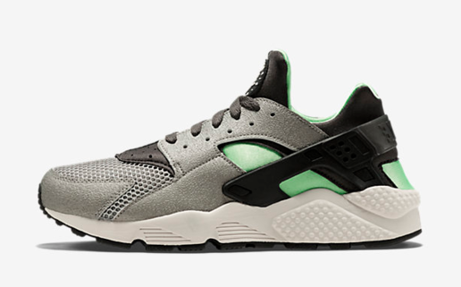 NIKE AIR HUARACHE