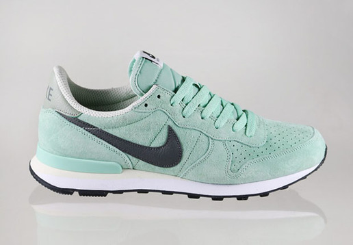 Nike Internationalist