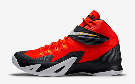 NIKE LeBron Soldier 8