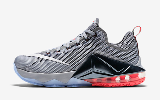 NIKE LEBRON XII LOW