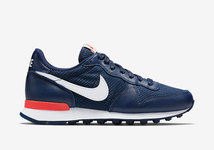 Nike Internationalist