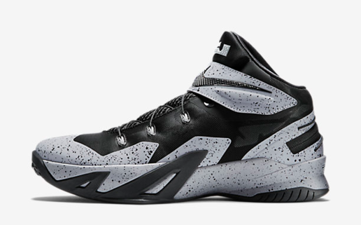 NIKE LeBron Soldier 8 Flyease