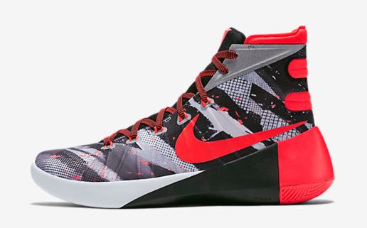 NIKE HyperDunk 2015