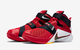 NIKE Zoom Soldier 9