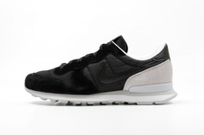 Nike Internationalist