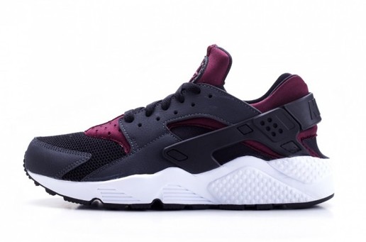 NIKE AIR HUARACHE RUN