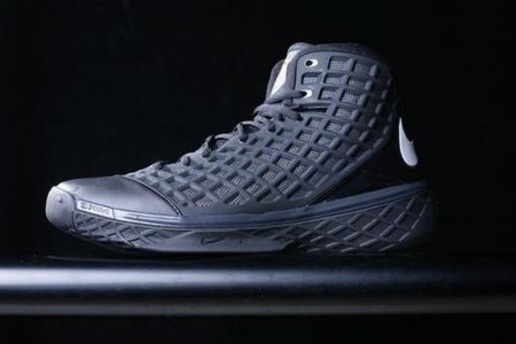 NIKE ZOOM KOBE III