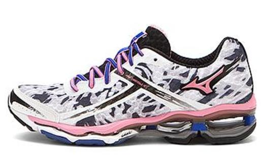 Mizuno Wave Creation 15