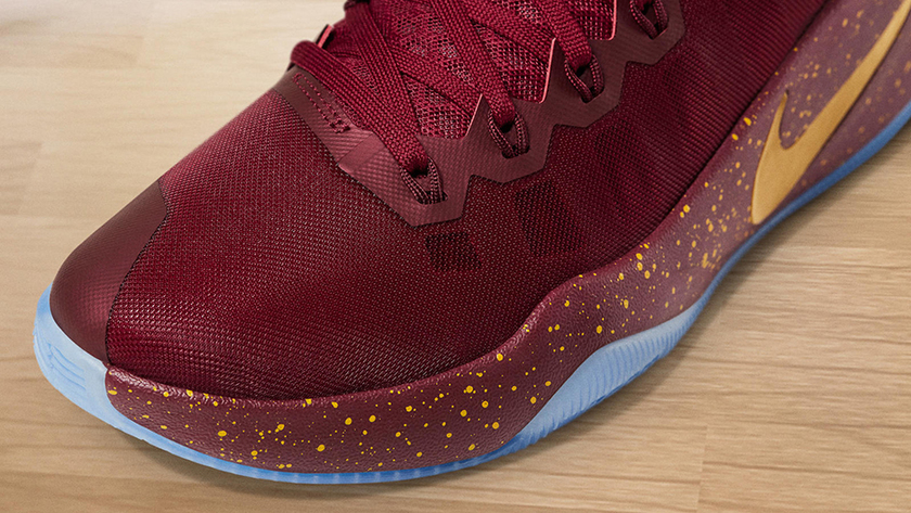 nike-hyperdunk-2016-kevin-love-nba-finals-pe-04.jpg